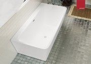 Wanna przyścienna wolnostojąca corsan e019 iseo 150 cm z szeroką krawędzią i wykończeniem chrom