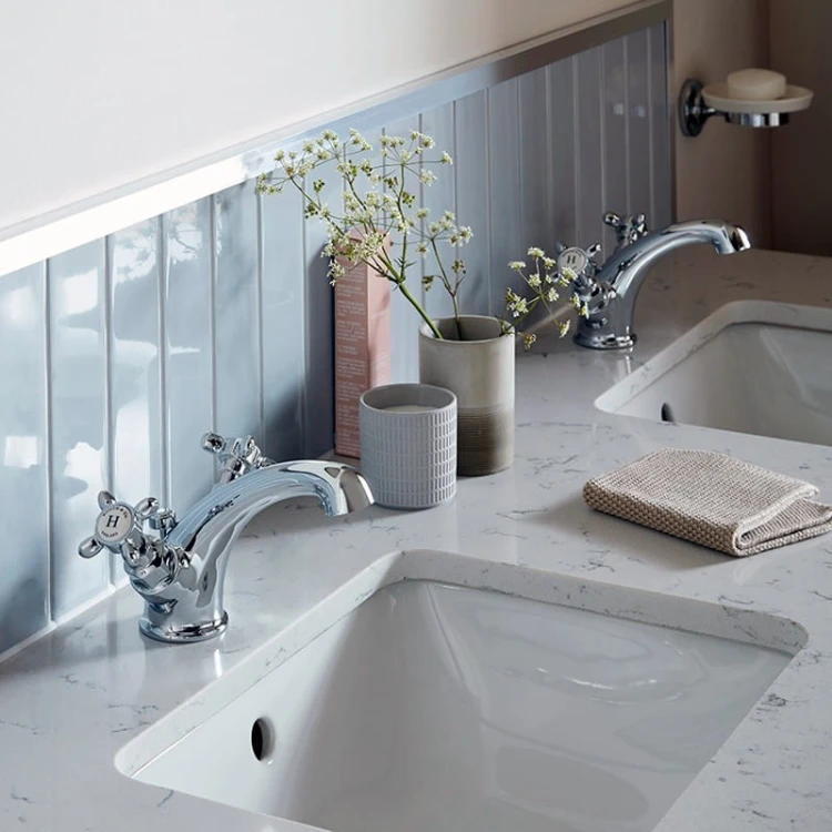 Bateria umywalkowa z korkiem Axbridge Cross Chrom Vado