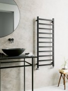 Grzejnik łazienkowy Lungo Black 132x50 Lavita