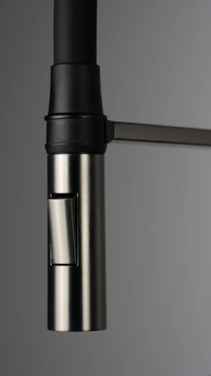 Bateria kuchenna z elastyczną wylewką titanium Magnetic Deante