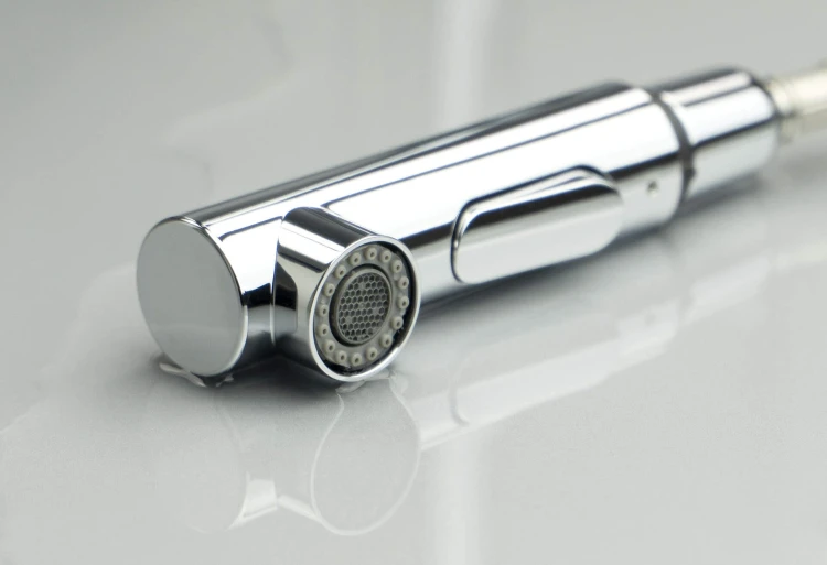 Bateria kuchenna z wyciąganą wylewką chrom Momi Deante