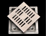 Wpust podłogowy z metalowym syfonem Kesmet Point 15x15 cm z pokrywą