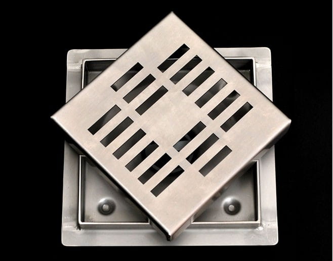 Wpust podłogowy z metalowym syfonem Kesmet Point 15x15 cm z pokrywą