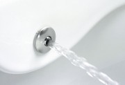 Miska WC z funkcją bidetu ze zintegrowaną baterią mieszaczową Peonia Zero Deante