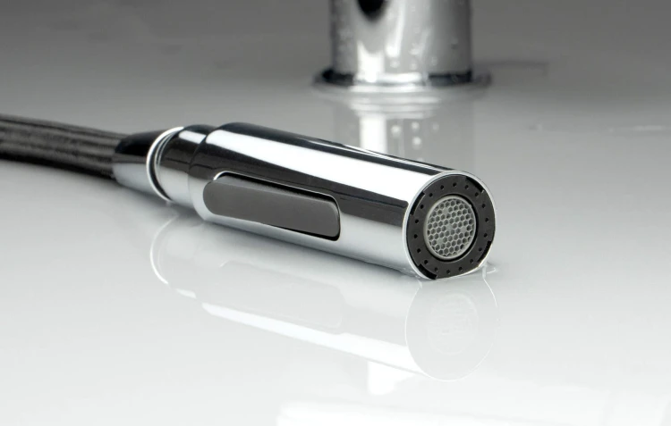 Bateria kuchenna z wyciąganą wylewką chrom Momi Deante