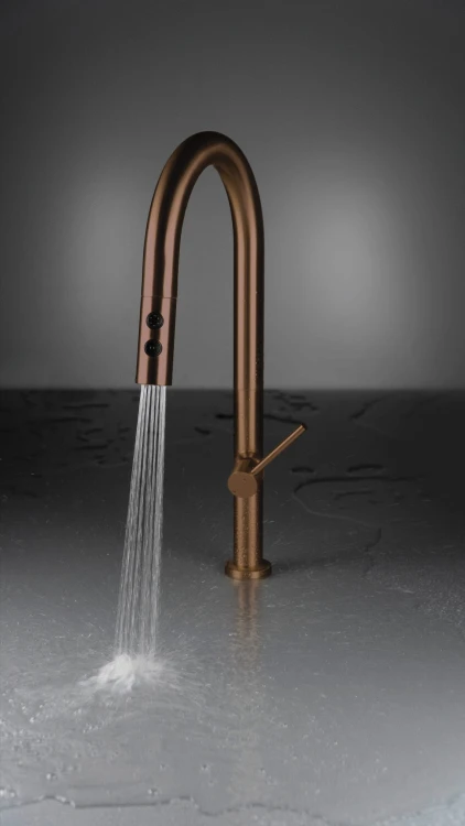 Bateria kuchenna z wyciąganą wylewką - 2 rodzaje strumienia