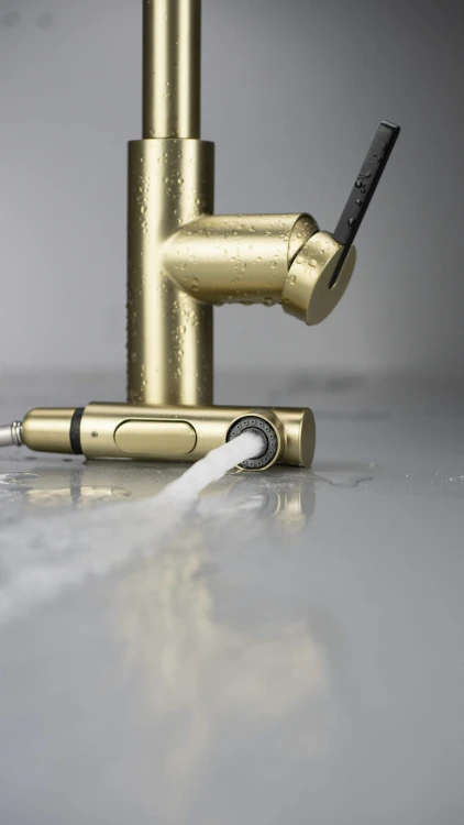 Bateria kuchenna z wyciąganą wylewką złoto szczotkowane Momi Deante