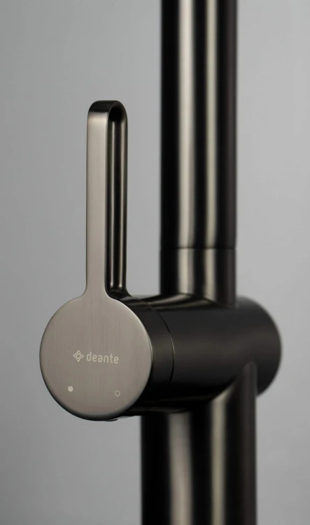 Bateria kuchenna z elastyczną wylewką titanium Magnetic Deante