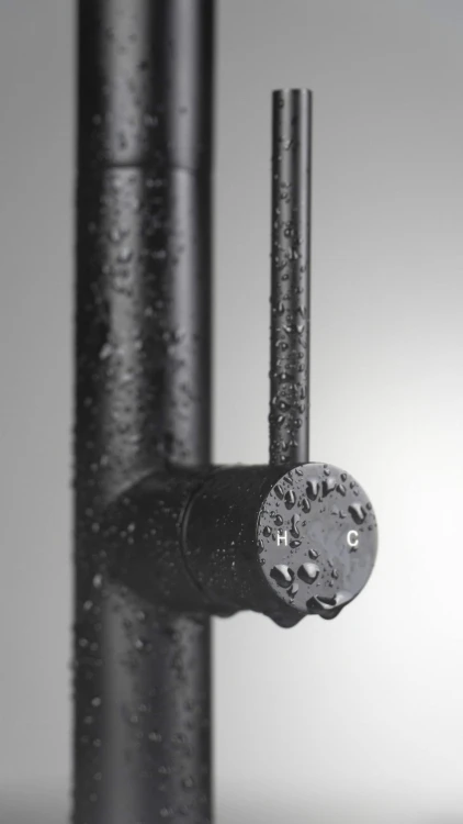 Bateria kuchenna z wyciąganą wylewką Olfato Deante nero czarna