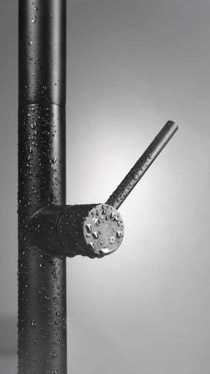 Bateria kuchenna z wyciąganą wylewką Olfato Deante nero czarna